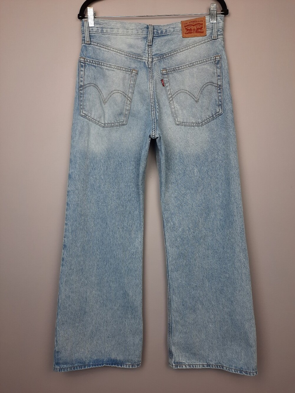Levi's Middy Loose Boot Mid Rise Wide Leg Bootcut Jeans Easy Days Medium Wash 29 - Picture 4 of 14